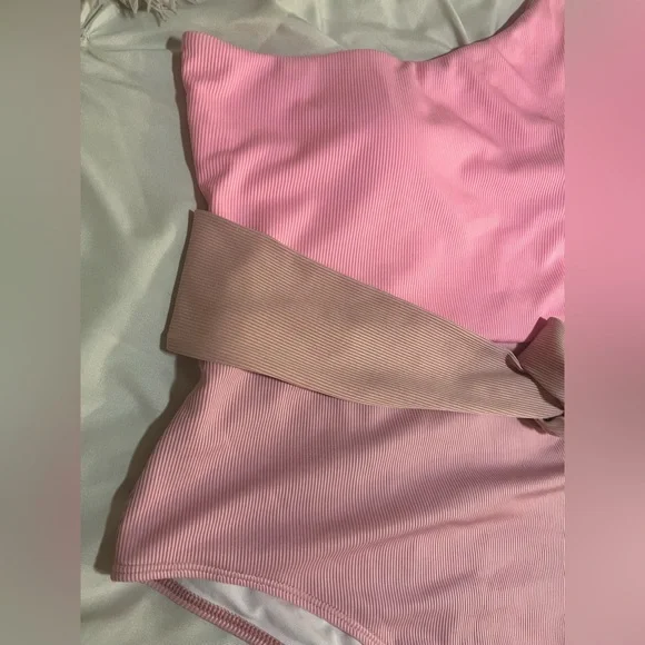 🎉 HP 🎉 SOAKING UP THE SUN PINK ONE PIECE SWIMSUIT - Picture 9 of 10
